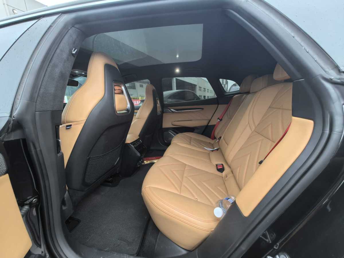 极氪 极氪001 FR 2022 汽车图片 #7