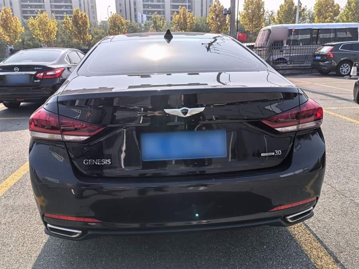 Hyundai Genesis 2015 car image #7