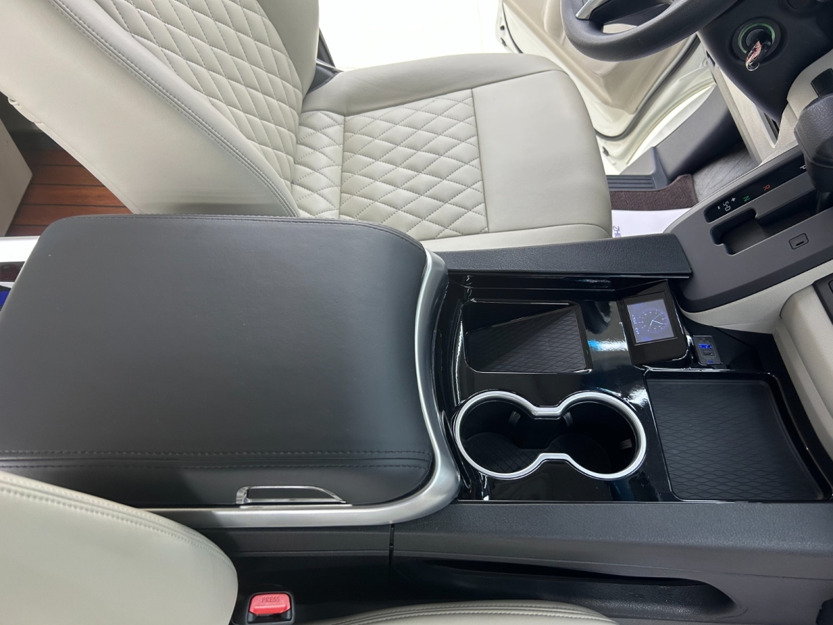 Toyota Hiace 2022 immagine di auto #7