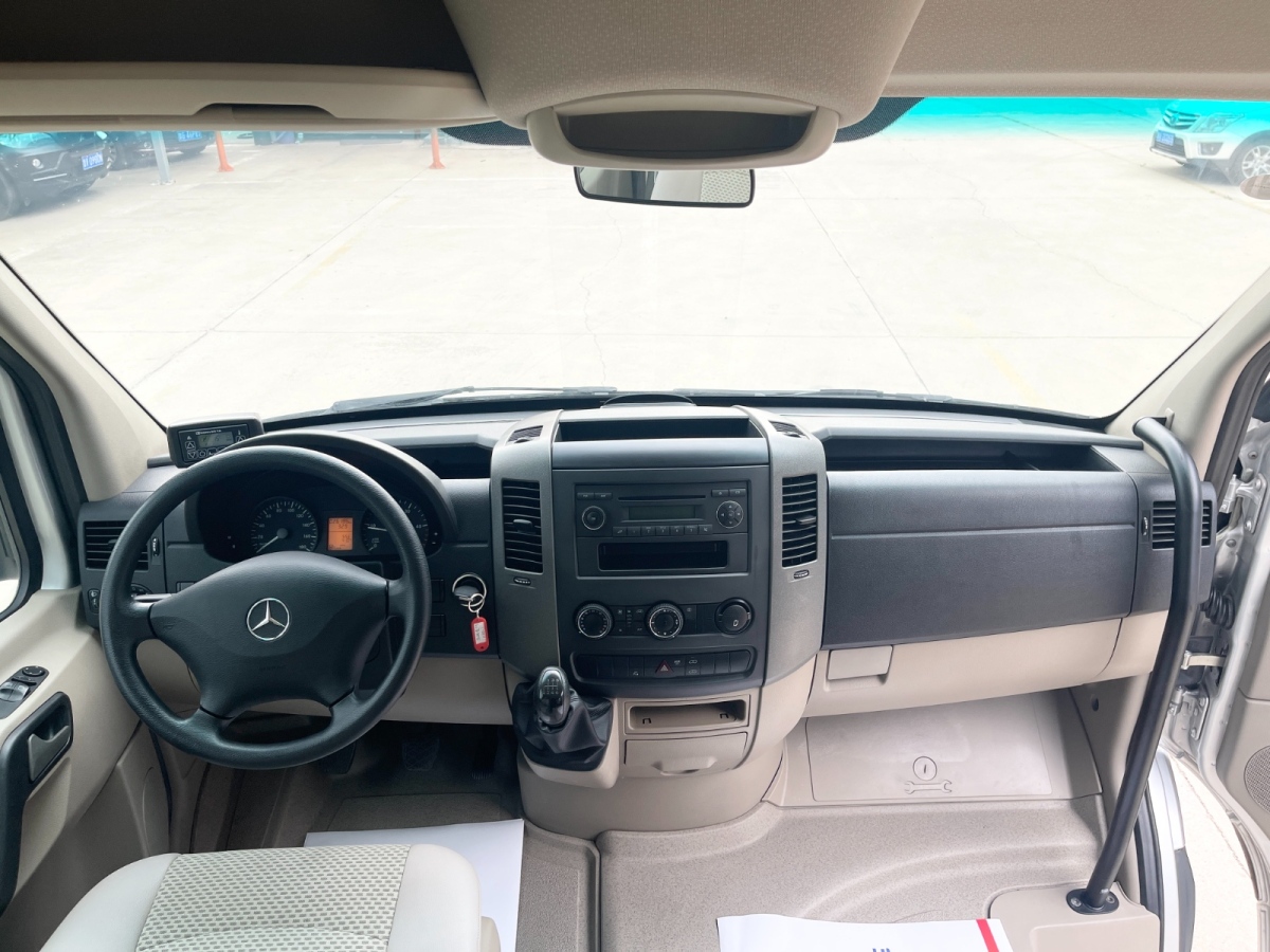 Mercedes-Benz Sprinter 2014 car image #7