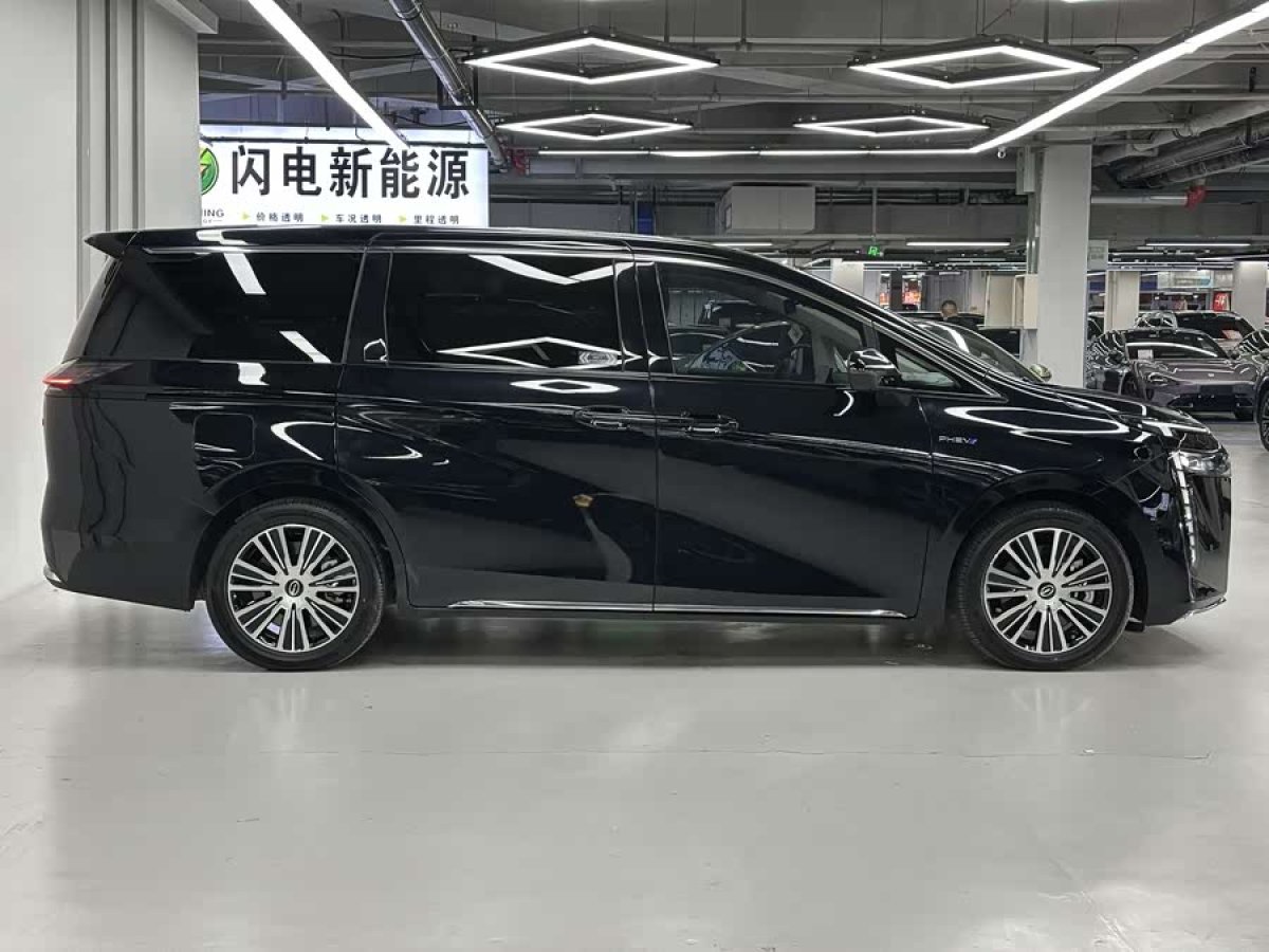GAC Trumpchi E8 2024 imagem de carro #7