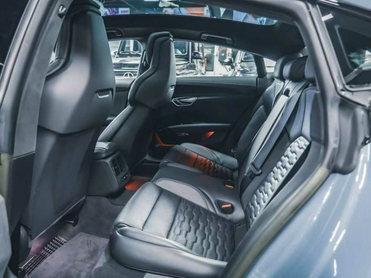 Audi e-tron GT 2022 car image #7