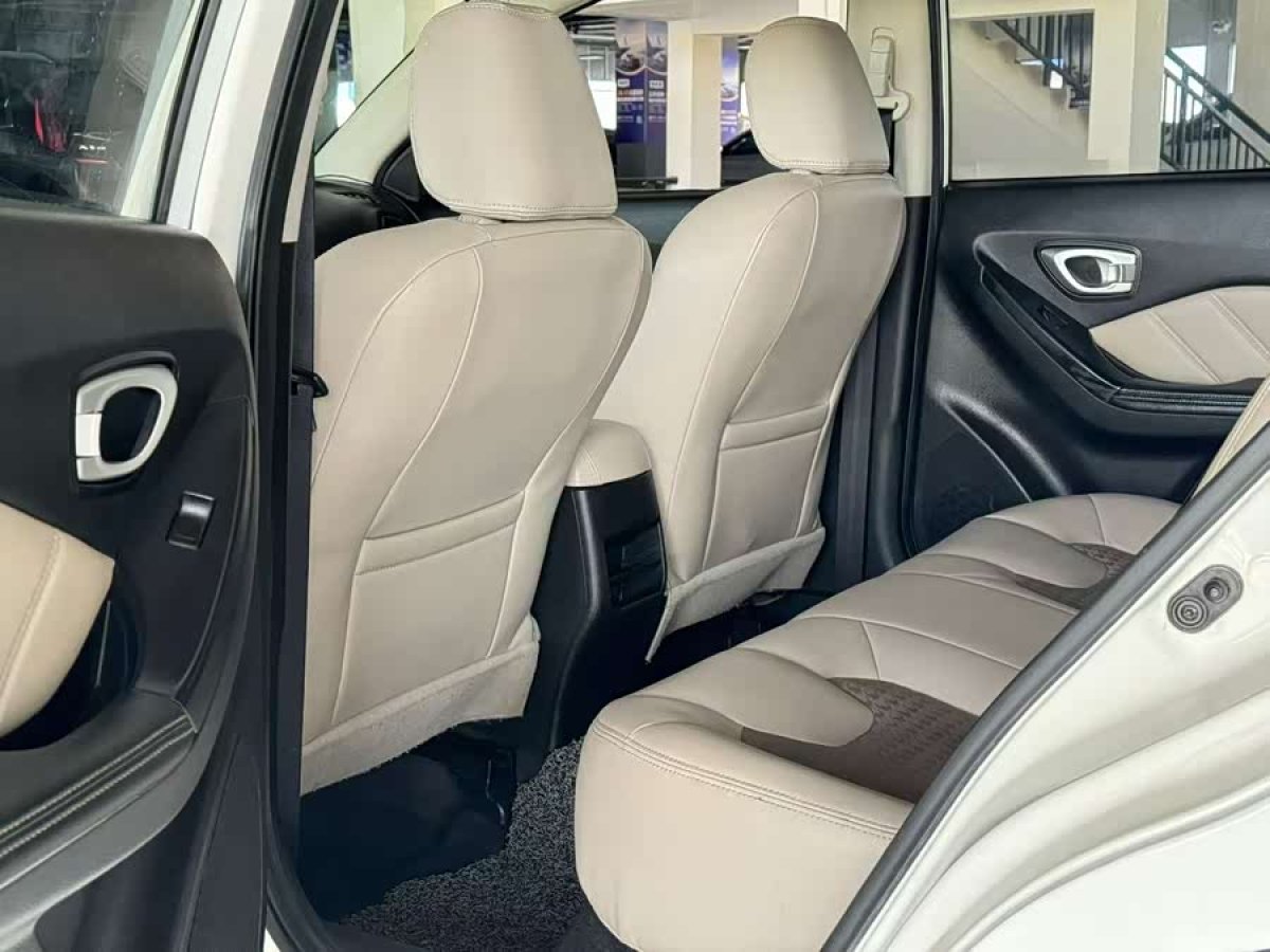 GAC Trumpchi GA3S 2015 #7 GAC Trumpchi GA3S 2015 car image #7