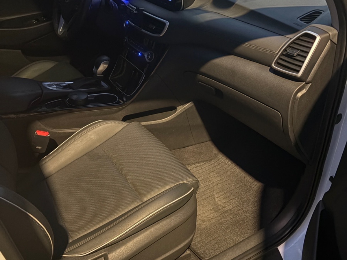 Hyundai Tucson (Imported) 2020 car image #7