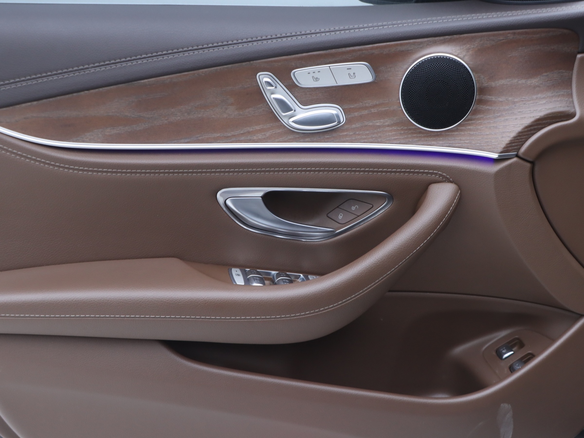 Mercedes-Benz E Class New Energy 2022 car image #7