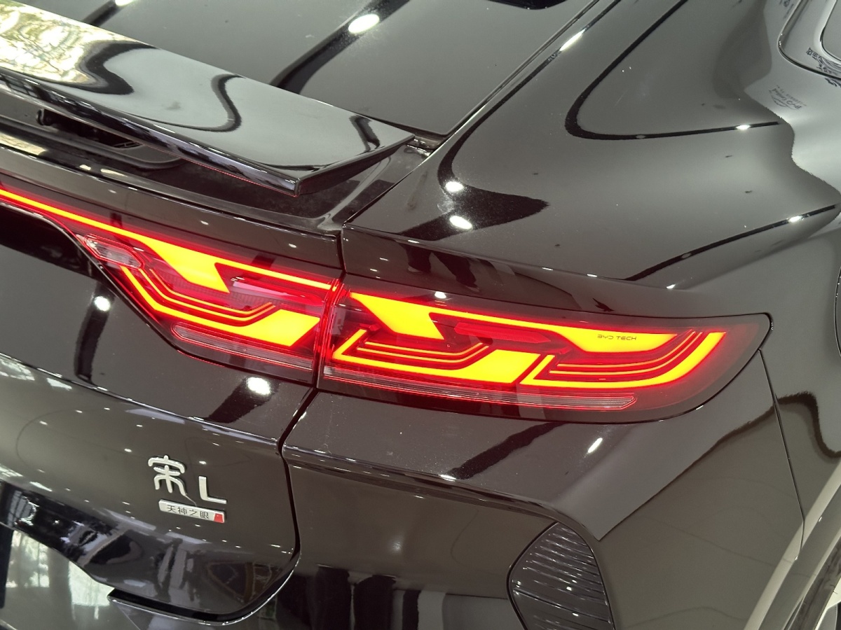 BYD Song 2025 car image #7