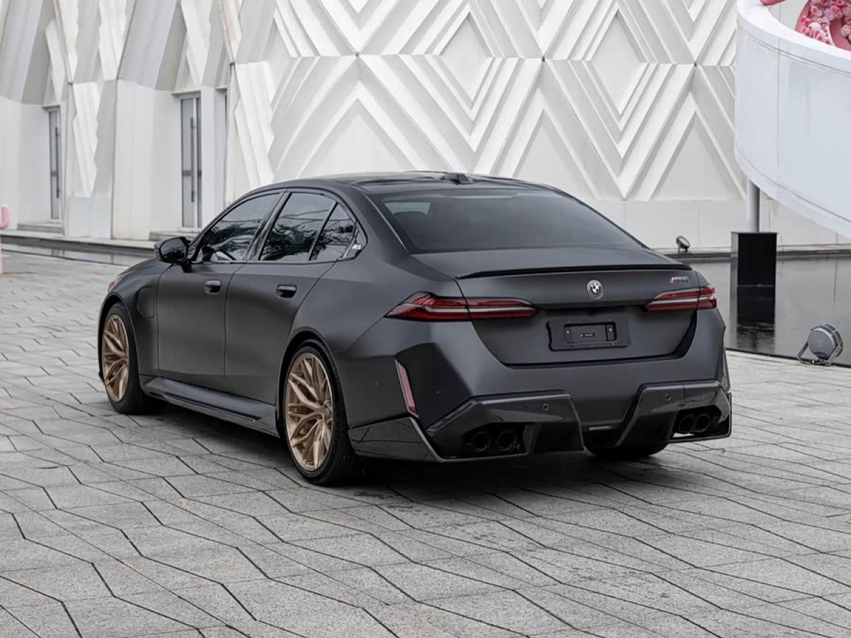 BMW M5 New Energy 2025 car image #7