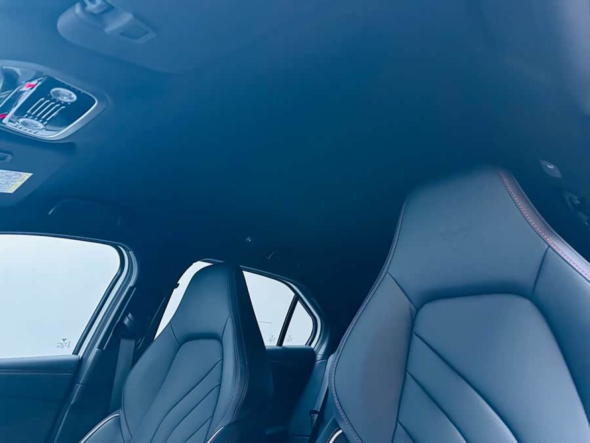 哪吒汽车 哪吒X 2024 汽车图片 #7