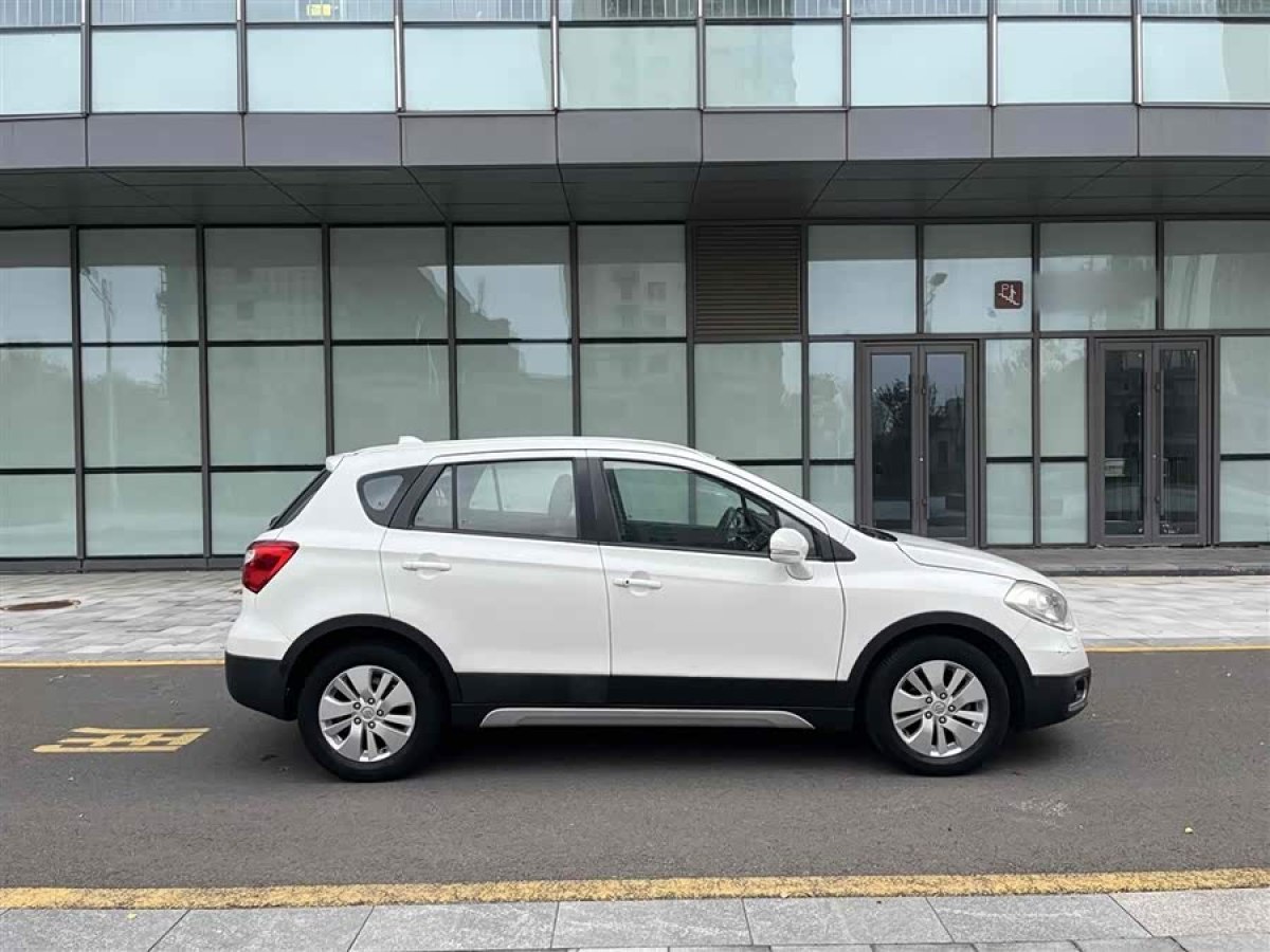 Suzuki S-Cross 2014 immagine di auto #7