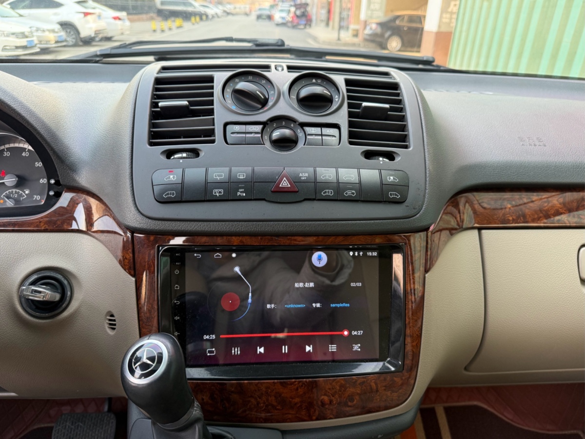 Mercedes-Benz Viano (Imported) 2014 car image #7