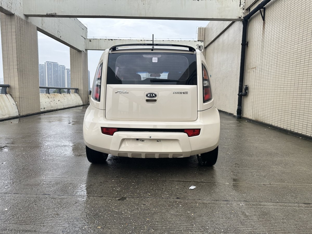 起亚 秀尔 2011 汽车图片 #7