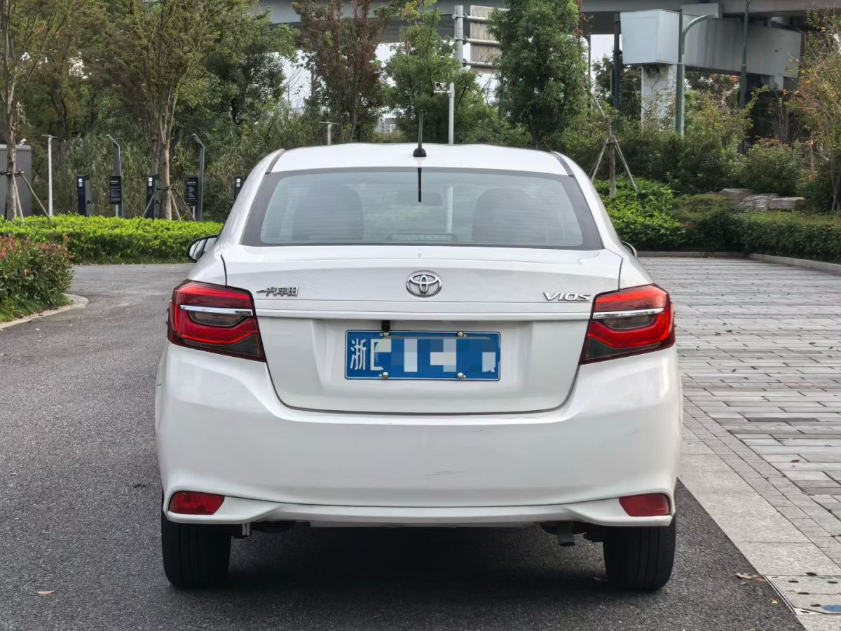 Toyota Vios 2023 immagine di auto #7