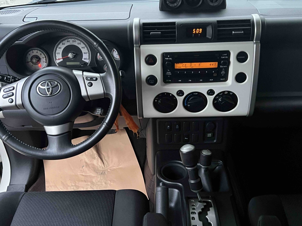 Toyota FJ Cruiser 2017 car image #7