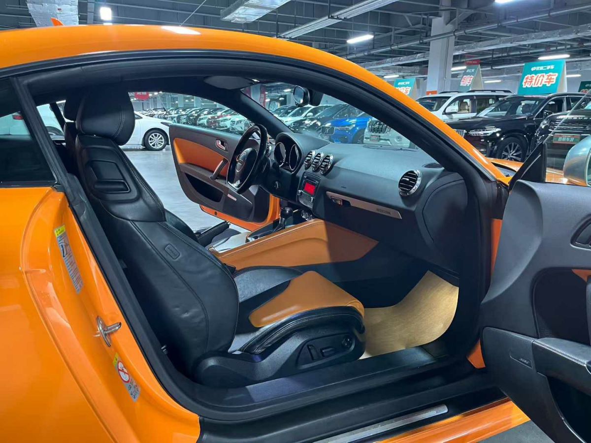 Audi TTS 2010 car image #7