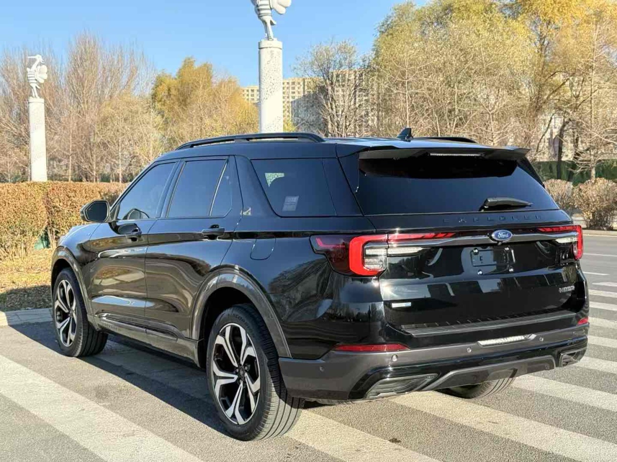 Ford Explorer 2022 car image #7