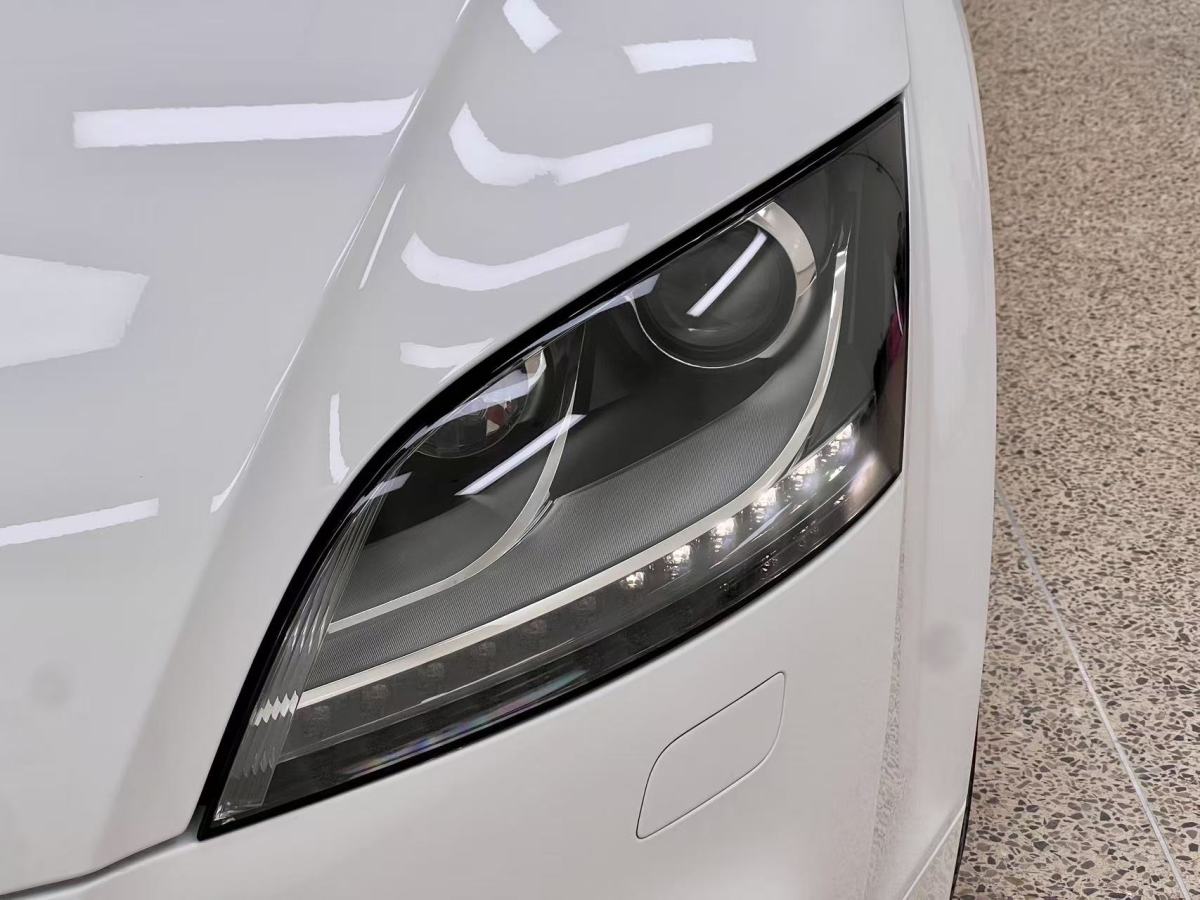 Audi TT 2014 car image #7