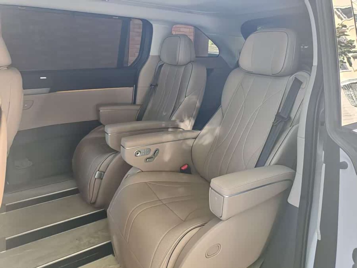 Xpeng X9 2024 imagem de carro #7