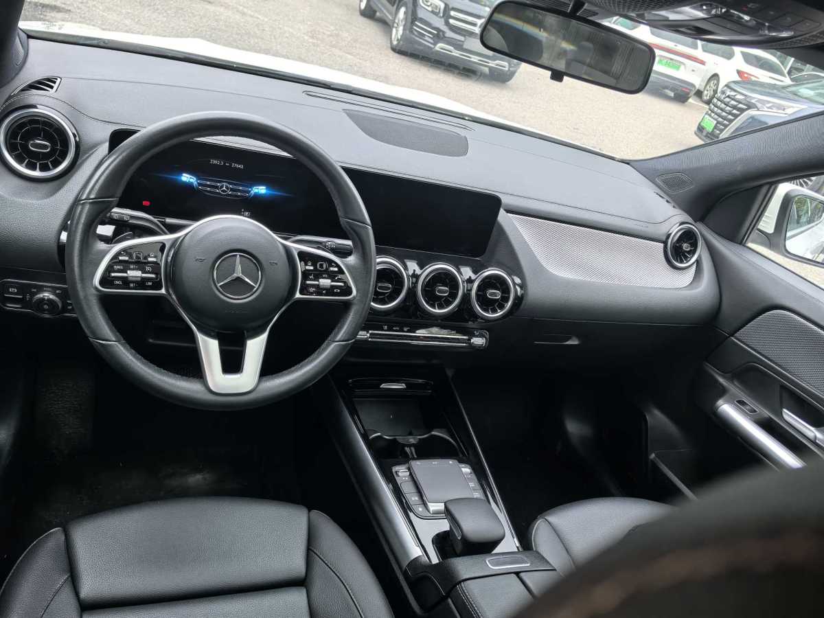 Mercedes-Benz GLA Class (Imported) 2023 car image #7