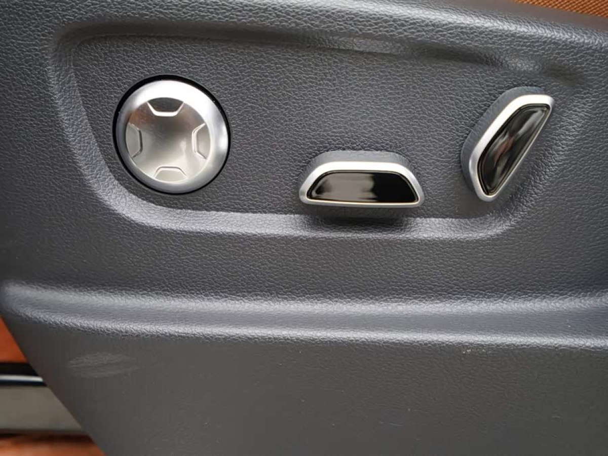 HongQi HQ9 2023 #7 HongQi HQ9 2023 car image #7