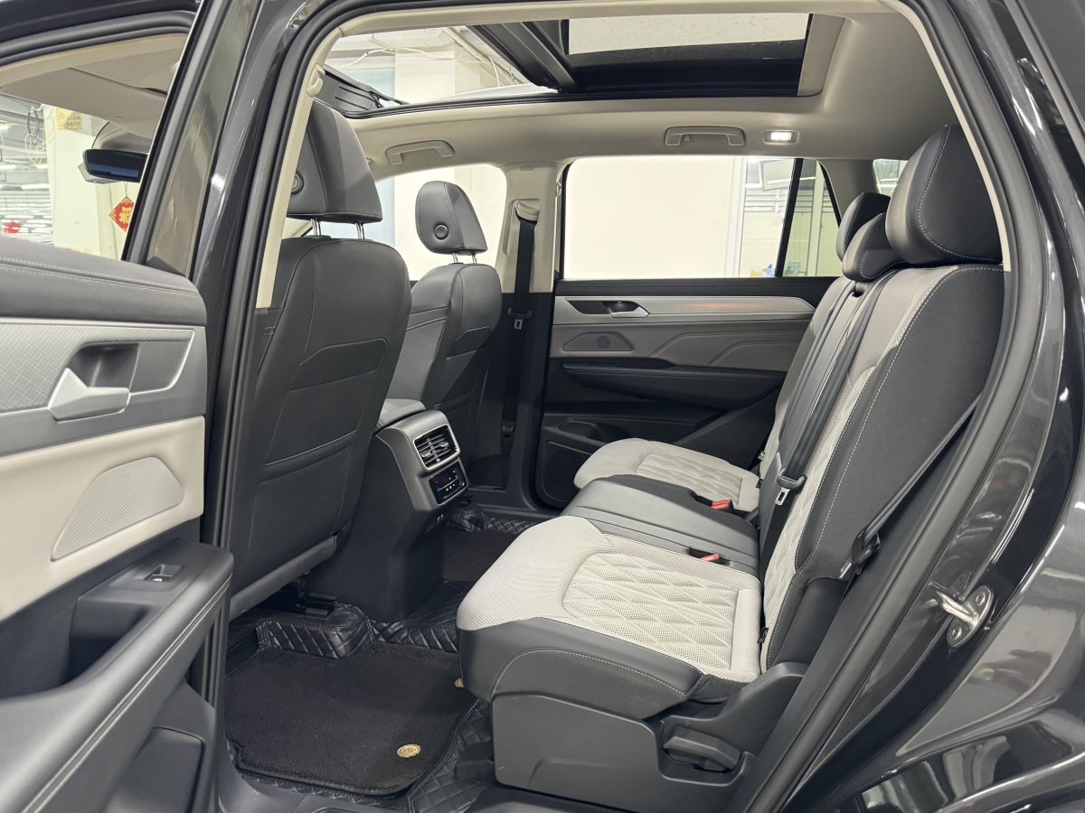 Volkswagen Tavendor 2023 car image #7