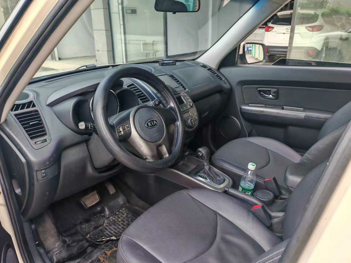 起亚 秀尔 2014 汽车图片 #7