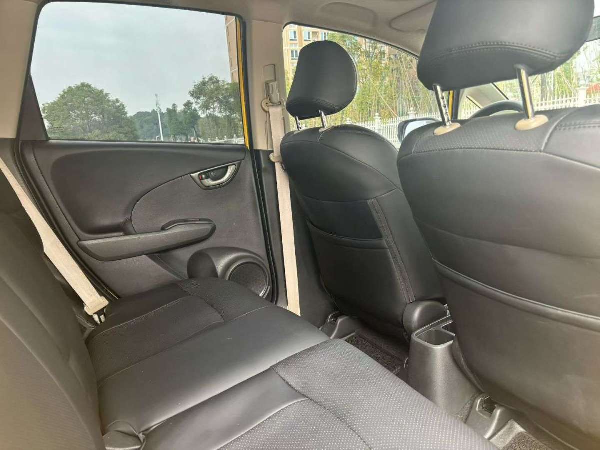 Honda Fit (Imported) 2013 #7 Honda Fit (Imported) 2013 car image #7