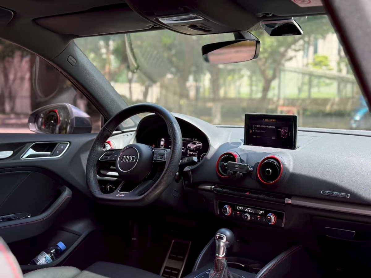 Audi S3 2019 صورة سيارة #7