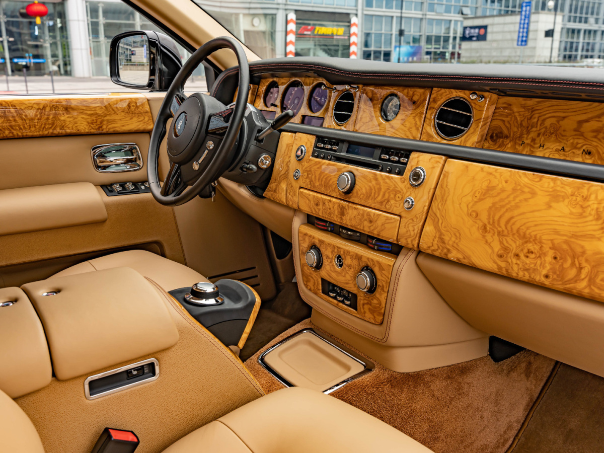 Rolls-Royce Phantom 2011 car image #7