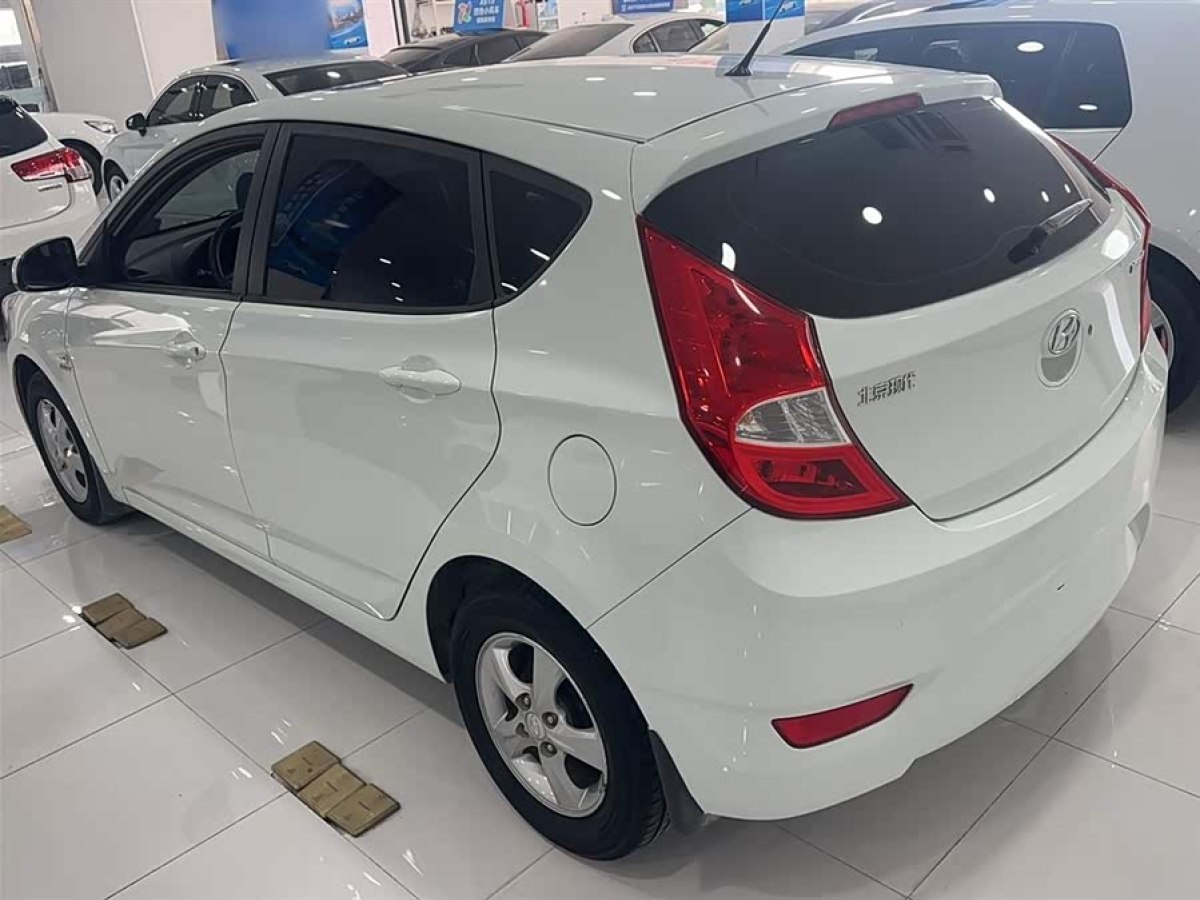 Hyundai Reina Hatchback 2015 #7 Hyundai Reina Hatchback 2015 immagine di auto #7