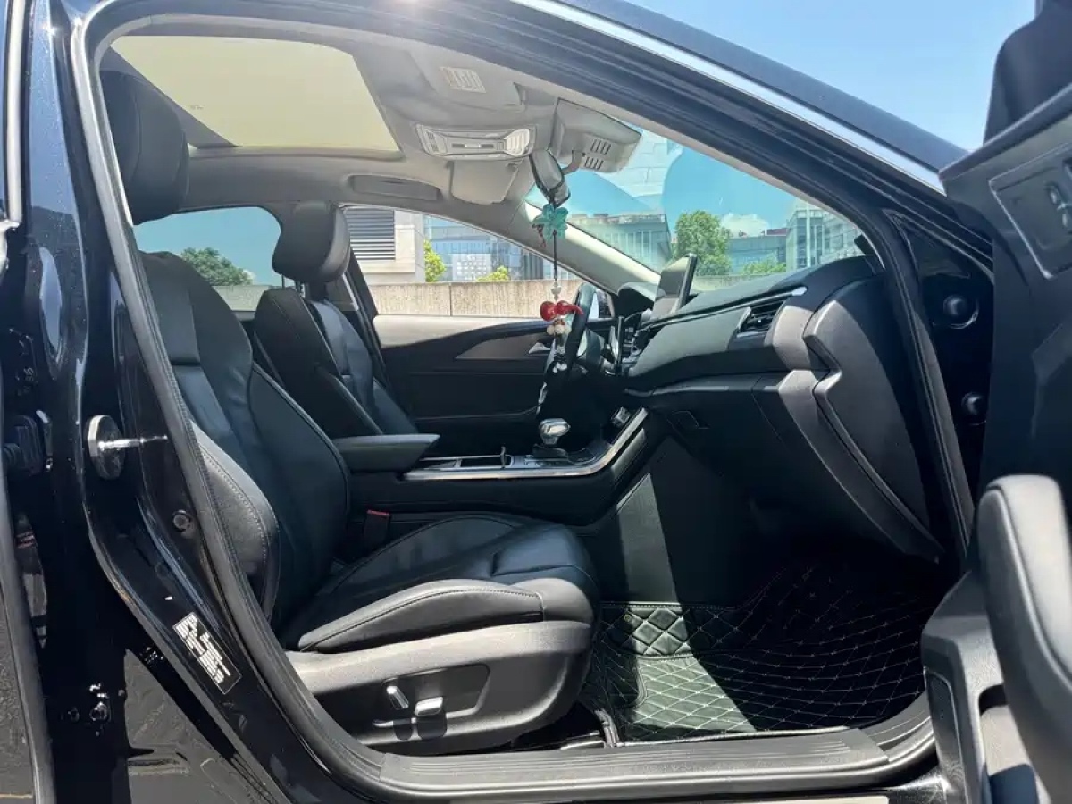 HongQi H5 2022 #7 HongQi H5 2022 car image #7