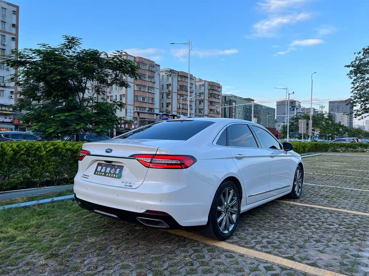 Ford Taurus 2021 car image #7