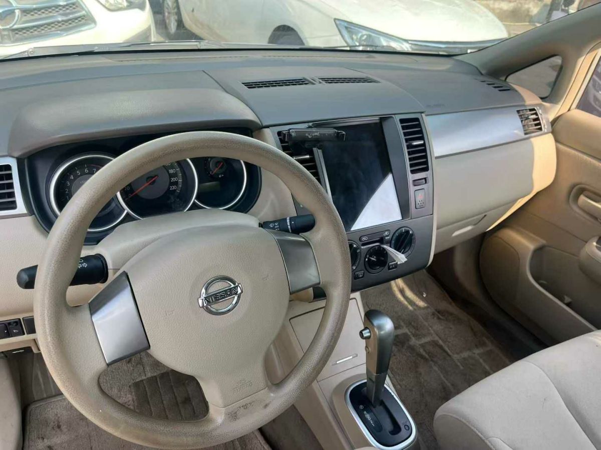 日产 颐达 2004 汽车图片 #7