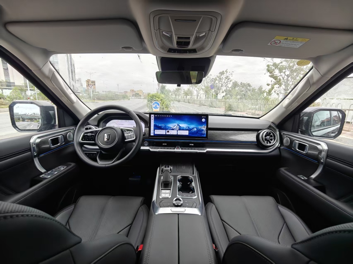 Tank 400 2025 car image #7