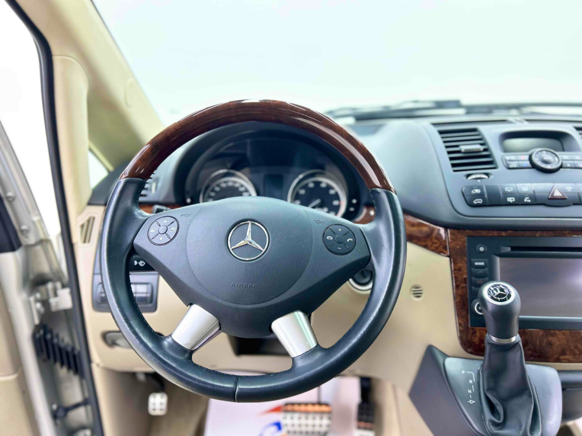Mercedes-Benz Viano (Imported) 2014 car image #7