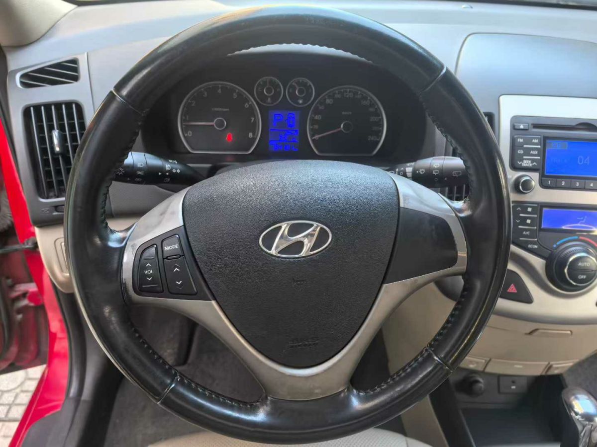 Hyundai i30 2010 #7 Hyundai i30 2010 car image #7