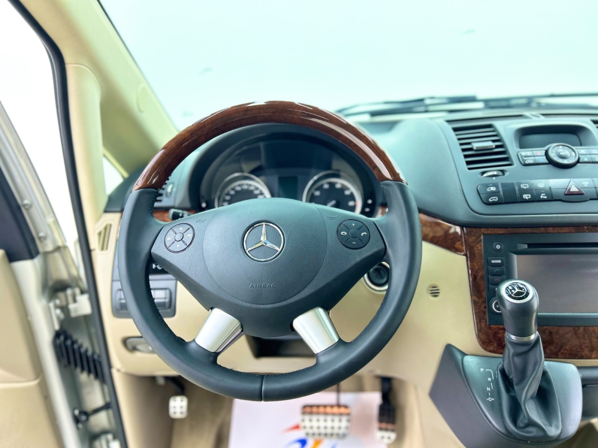 Mercedes-Benz Viano (Imported) 2014 car image #7