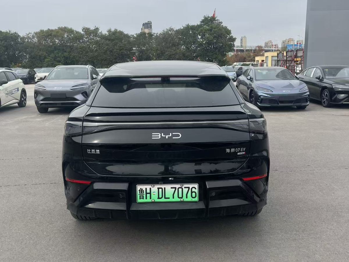 BYD Sea Lion 07 EV 2025 #7 BYD Sea Lion 07 EV 2025 car image #7