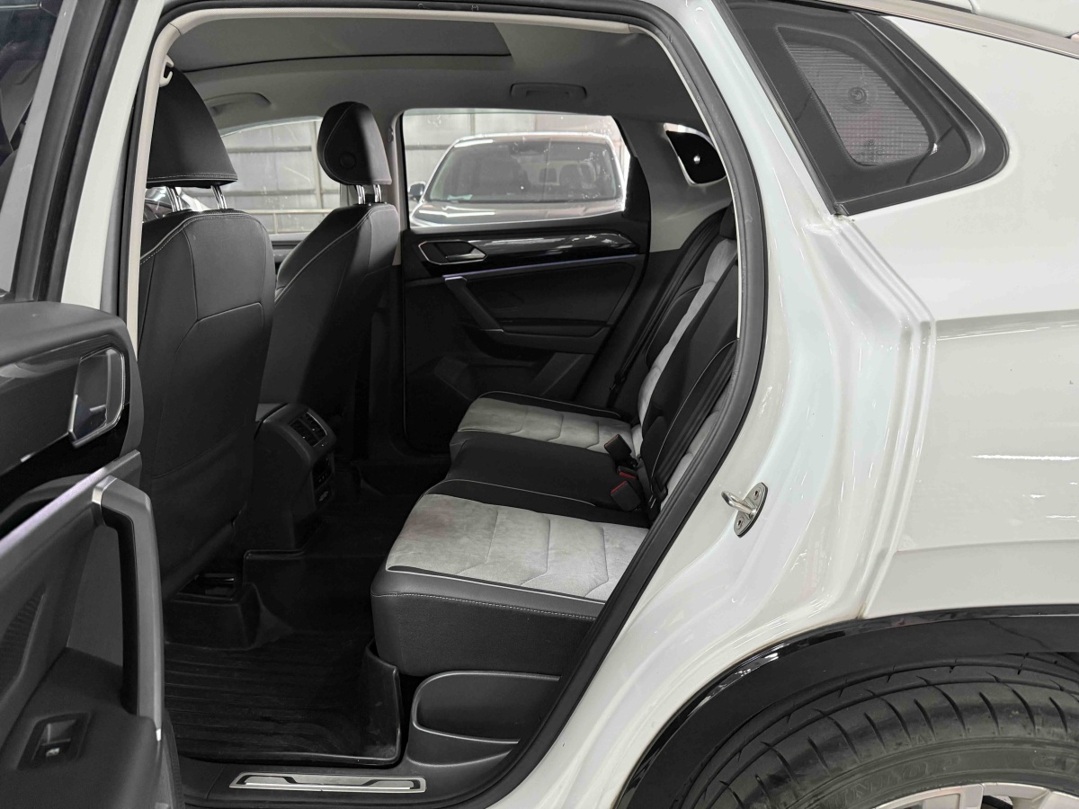 Volkswagen Tayron X 2021 car image #7