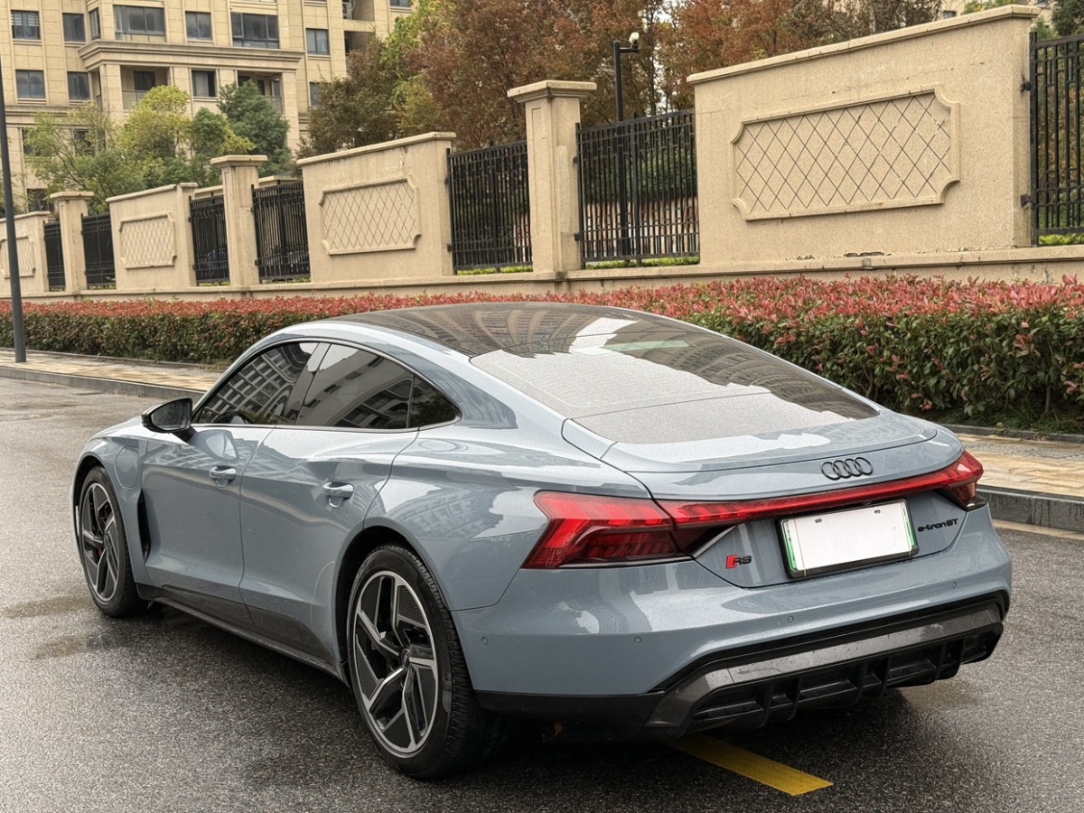 Audi RS e-tron GT 2024 immagine di auto #7