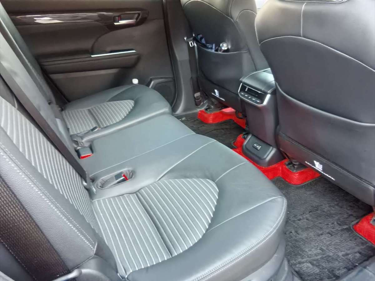 Toyota Crown Kluger 2023 car image #7