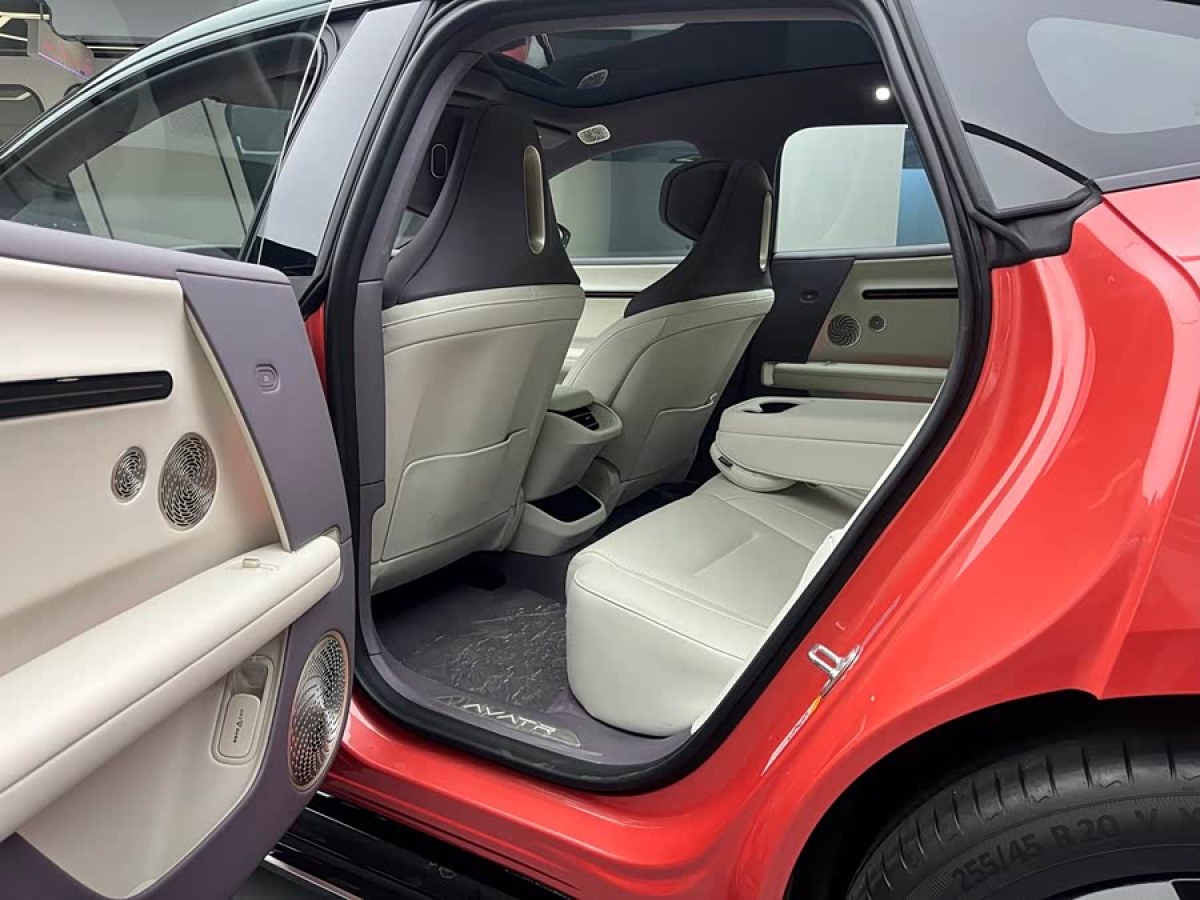 阿维塔 阿维塔06 2025 汽车图片 #7