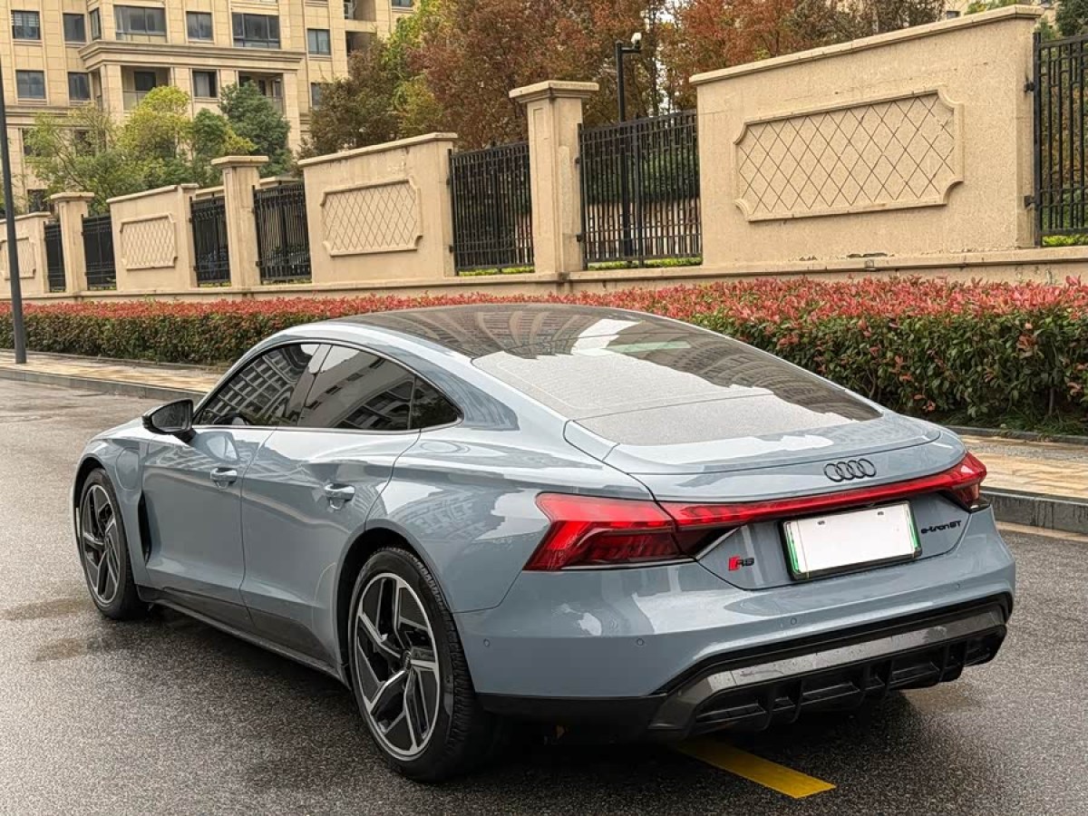 Audi RS e-tron GT 2024 #7 Audi RS e-tron GT 2024 car image #7