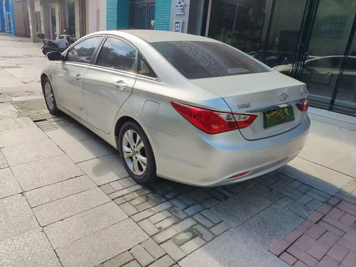 现代 索纳塔 2011 汽车图片 #7