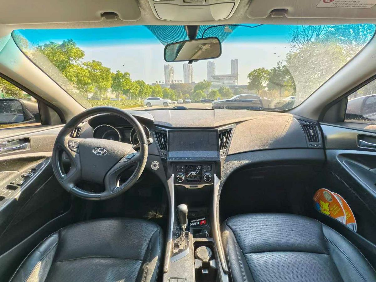 Hyundai Sonata 2011 صورة سيارة #7