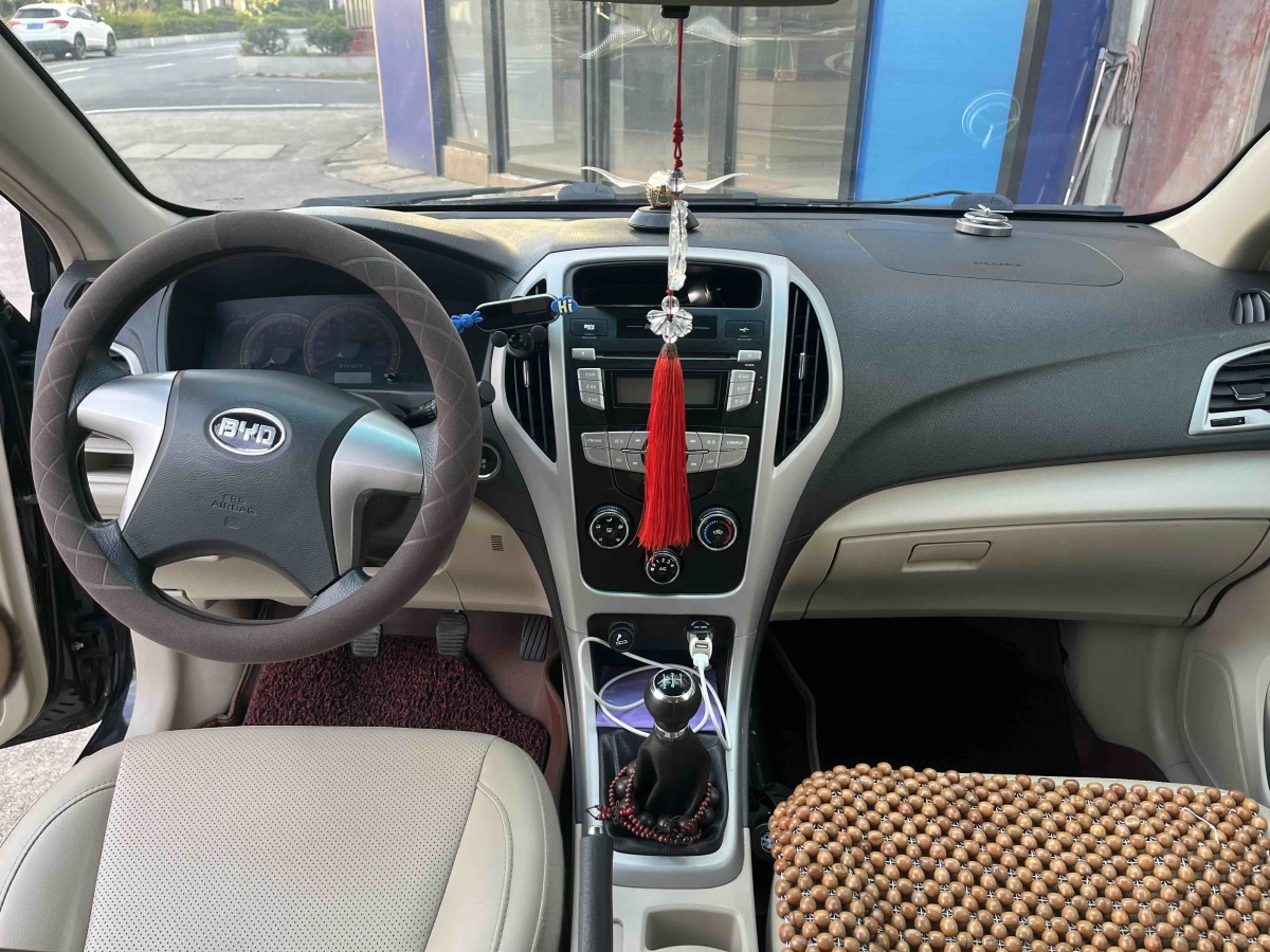 BYD F3 2015 car image #7