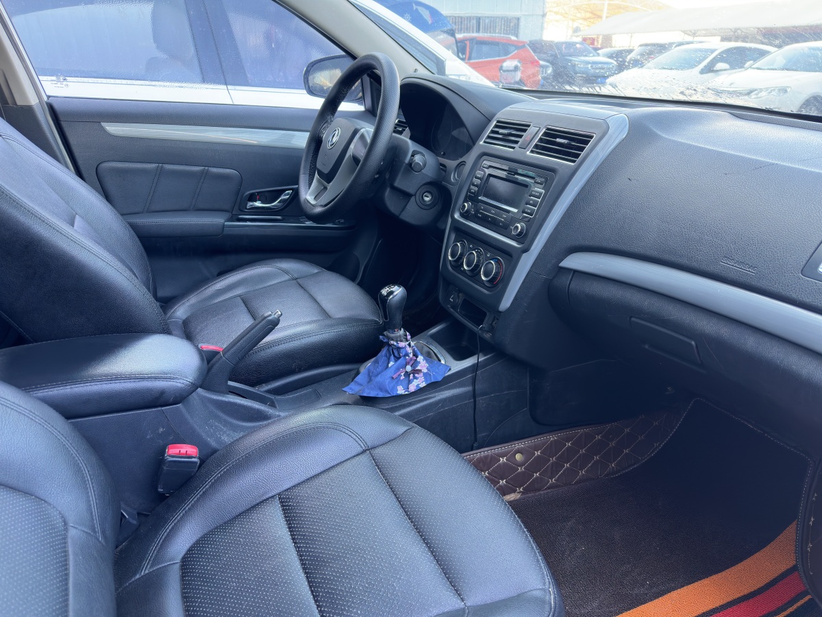 Forthing JOYEAR S50 2015 #7 Forthing JOYEAR S50 2015 immagine di auto #7