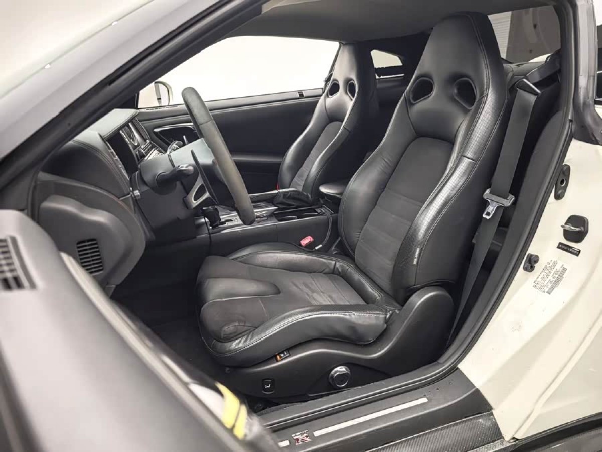 日产 日产GT-R 2011 汽车图片 #7