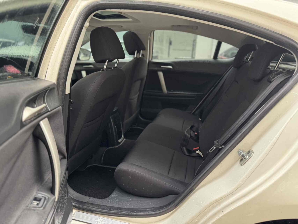 MG 6 2013 car image #7