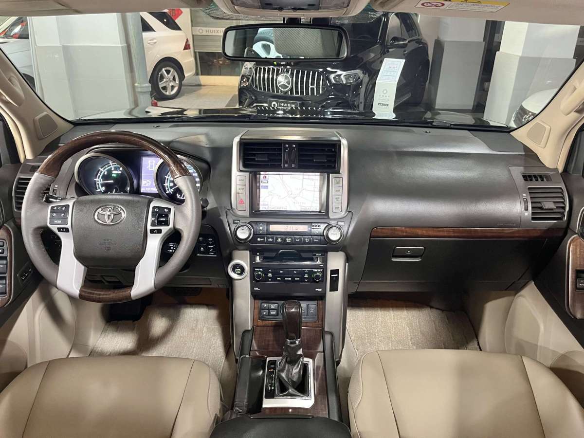Toyota Land Cruiser Prado 2011 car image #7