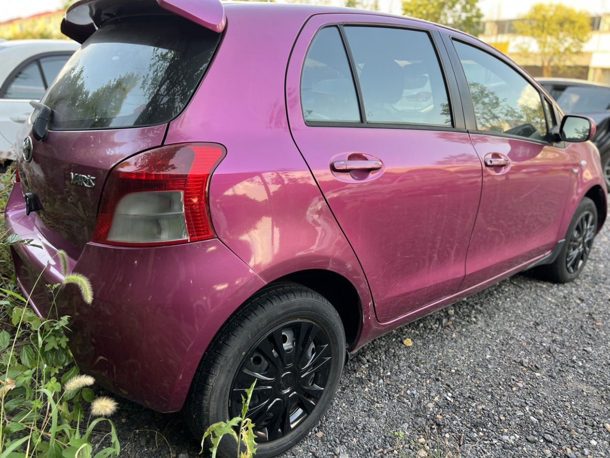 Toyota Yaris 2009 car image #7